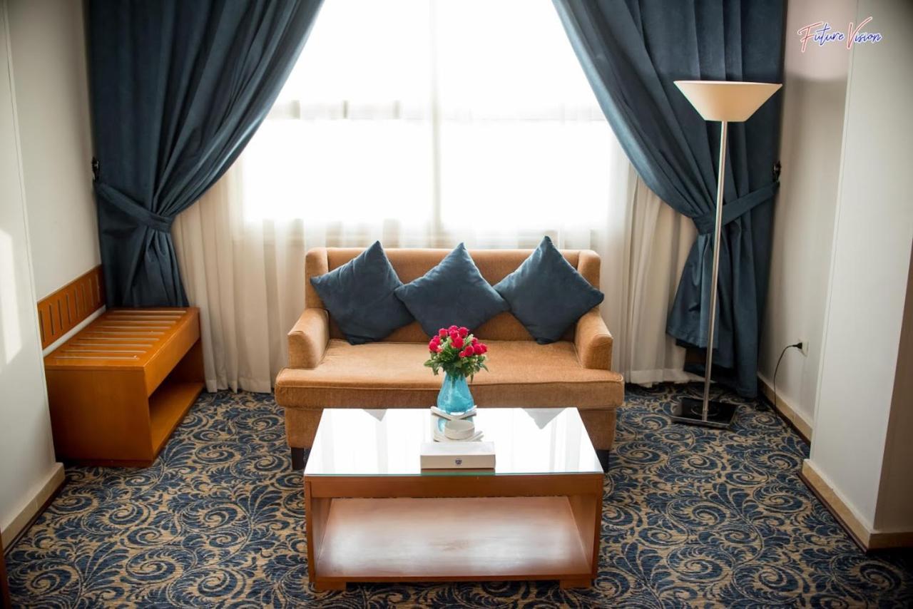 Rehana Plaza Hotel Cairo Exterior photo A room at the hotel