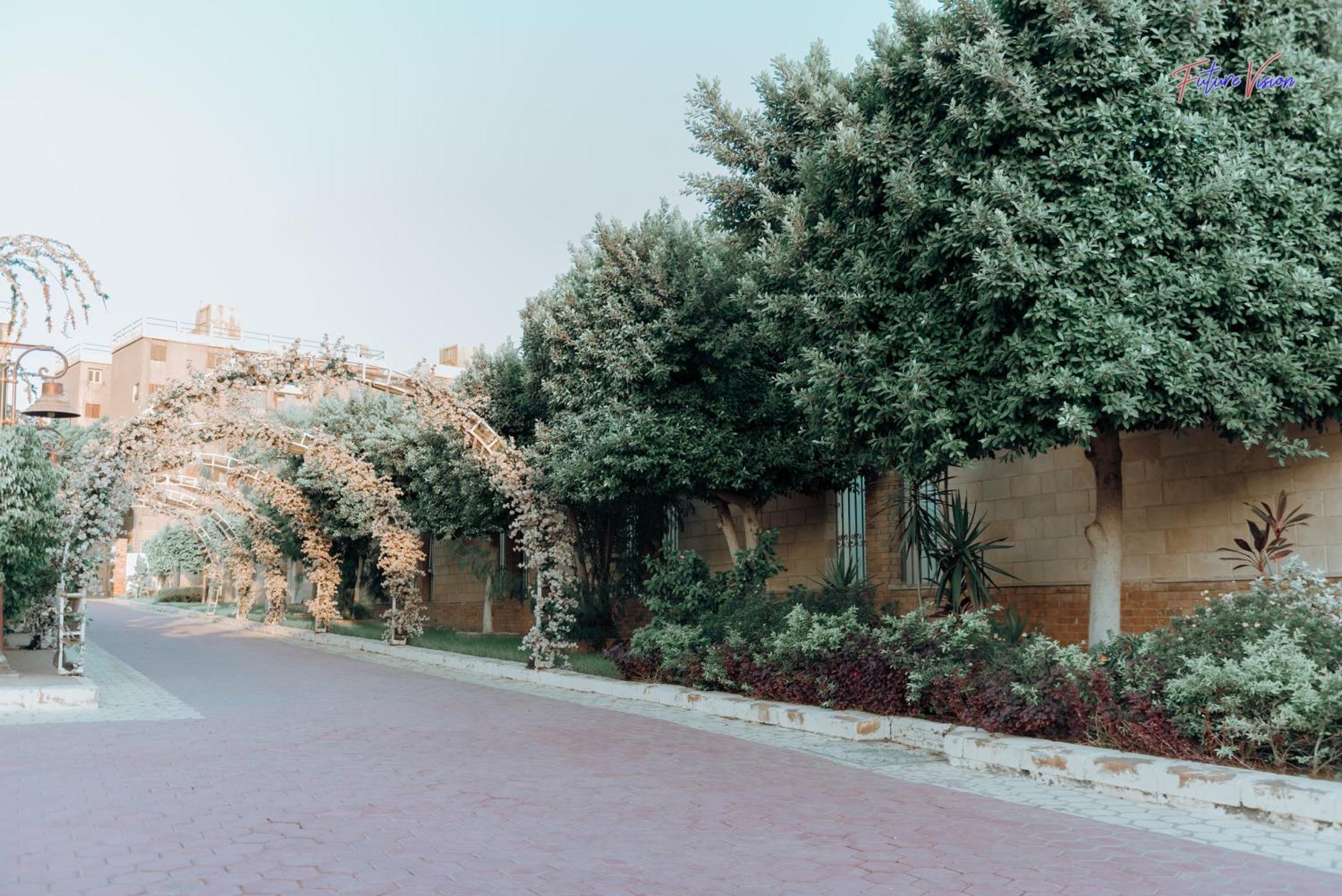 Rehana Plaza Hotel Cairo Exterior photo The entrance to the garden